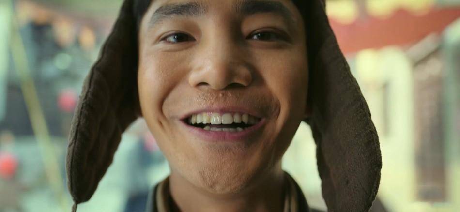 蒋龙就是一个活脱脱的喜剧人,前些年还曾上过《一年一度喜剧大赛》,接