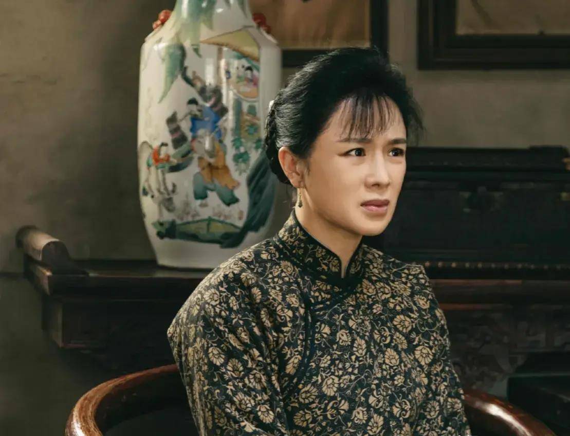 只知道这位演员气质不俗,却不知她曾是巩俐替身_杨三_王毛娘_周显欣