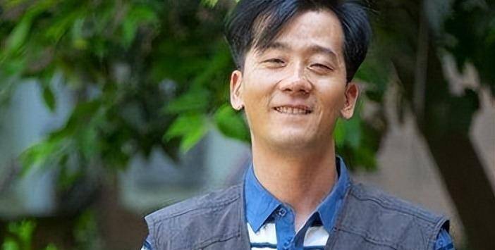 陈创:演活了"狗",也演出了福贵的悲惨,如今47岁就头发花白_表演_父母