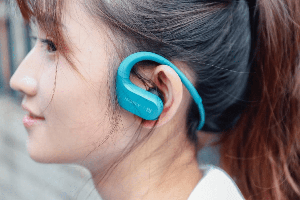 游泳耳机有哪些？骨传导游泳耳机和入耳式游泳耳机的好处与坏处