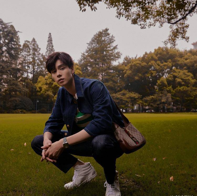 对于胡一天这个名字,想必大家对他都非常熟悉了.