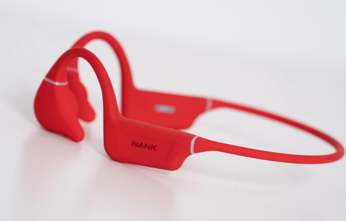 游泳耳机有哪些？骨传导游泳耳机和入耳式游泳耳机的好处与坏处