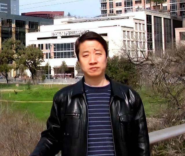 可耻的卖国贼,主动联系境外间谍,10年贩卖15万余件