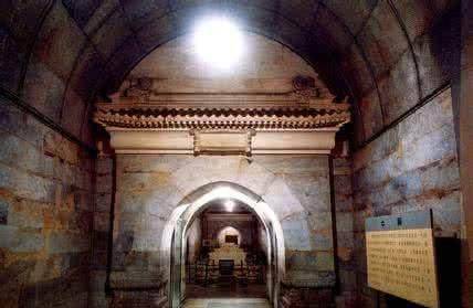 康熙地宫有多么恐怖?专家持枪进入,出来后却要求永久