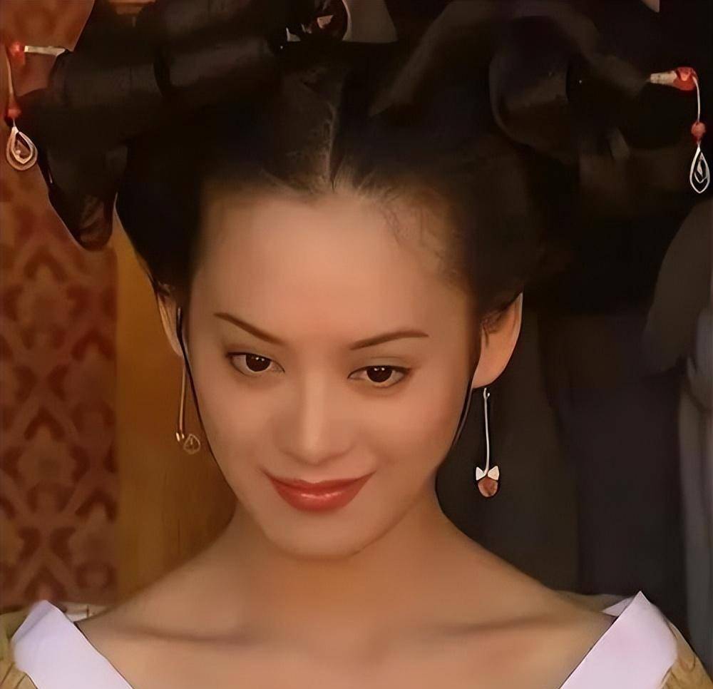 同样饰演"赵姬",把宁静姚莹莹朱珠放在一起比较,差别就出来了_吕不韦