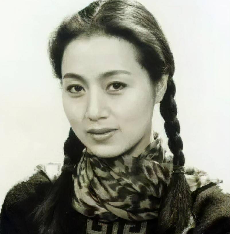 让助导王小颖去合肥借人并说,"5天内,借不来人,西游记就停拍!