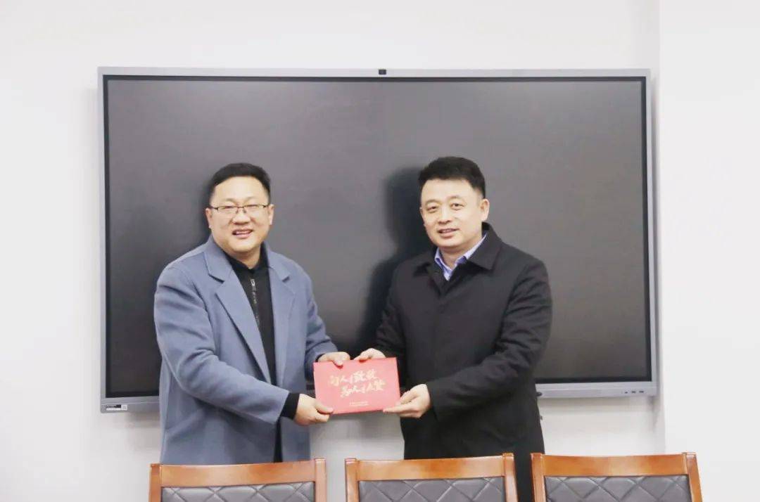 1月31日下午,副市长,市公安局局长冯宇来到我院,向第六期省"333工程"