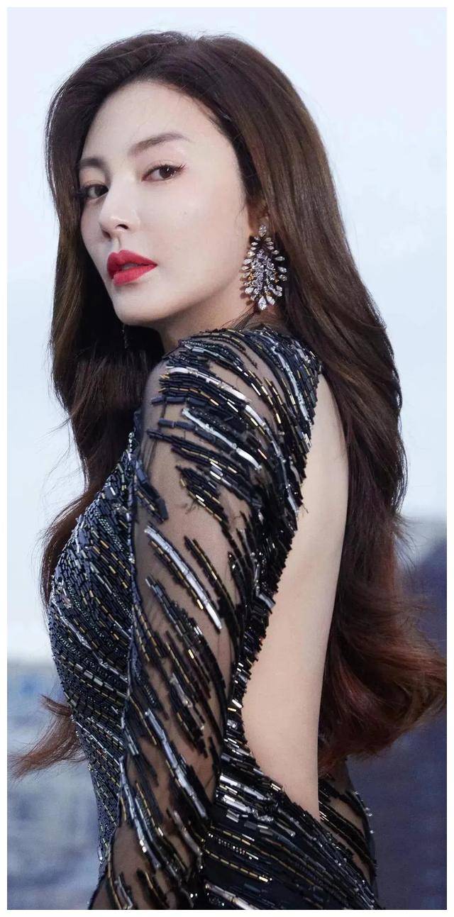 张雨绮:从红毯女王到实力演员,你不敢想象她的成功!_魅力_气质_女性