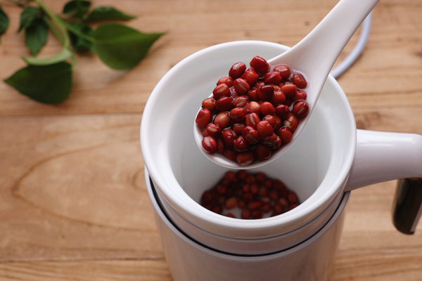 女人隔三差五吃,补血化瘀,春天不吃太可惜_红糖_红豆_脾胃