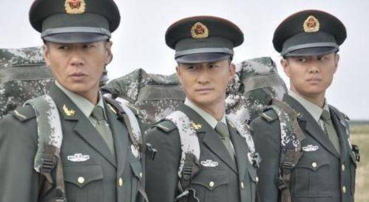 因拍戏从三楼坠落, 抢救了整整72小时, 到如今出行还要坐轮椅_赵荀