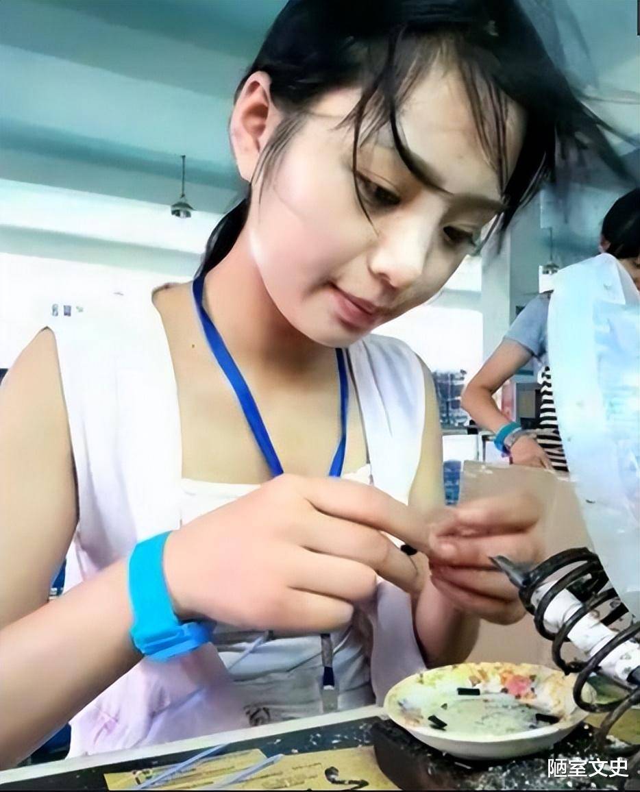 校花被丈夫投喂到330斤,压塌三张床,如今大变样了_工资_东西_胡建国