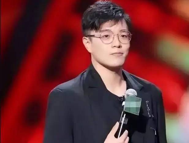脱口秀演员杨波疑似轻生?以保平安!_微博_女朋友_行为