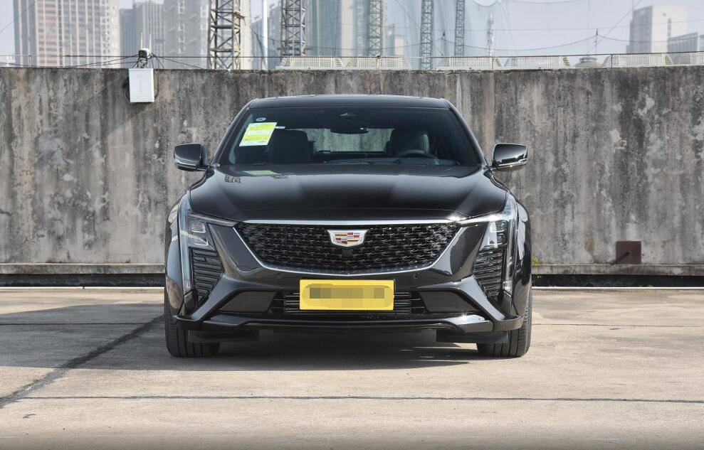 新款凯迪拉克ct5值得买吗?全系标配2.0t 10at,零百加速仅7.