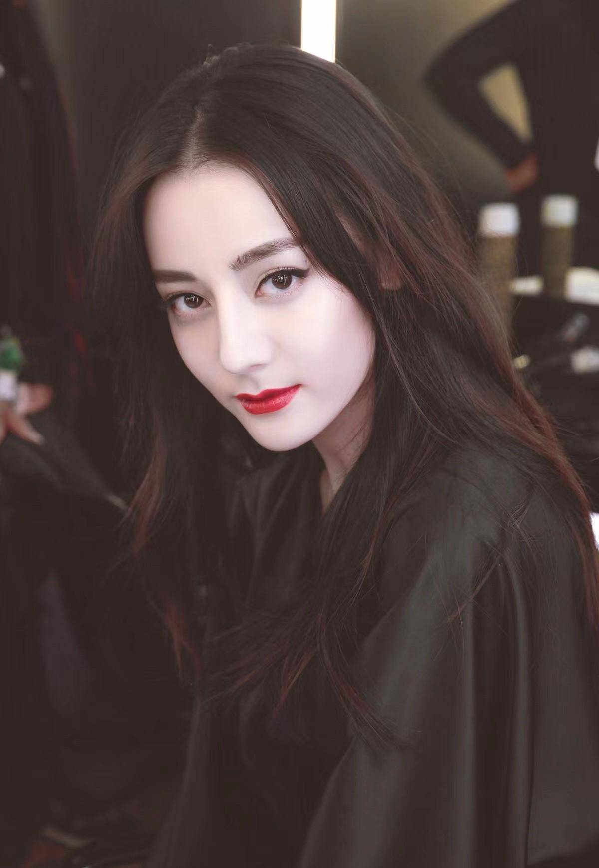 新疆异域时尚女星大比拼,各个貌美如花,谁说成名一定要靠颜值?