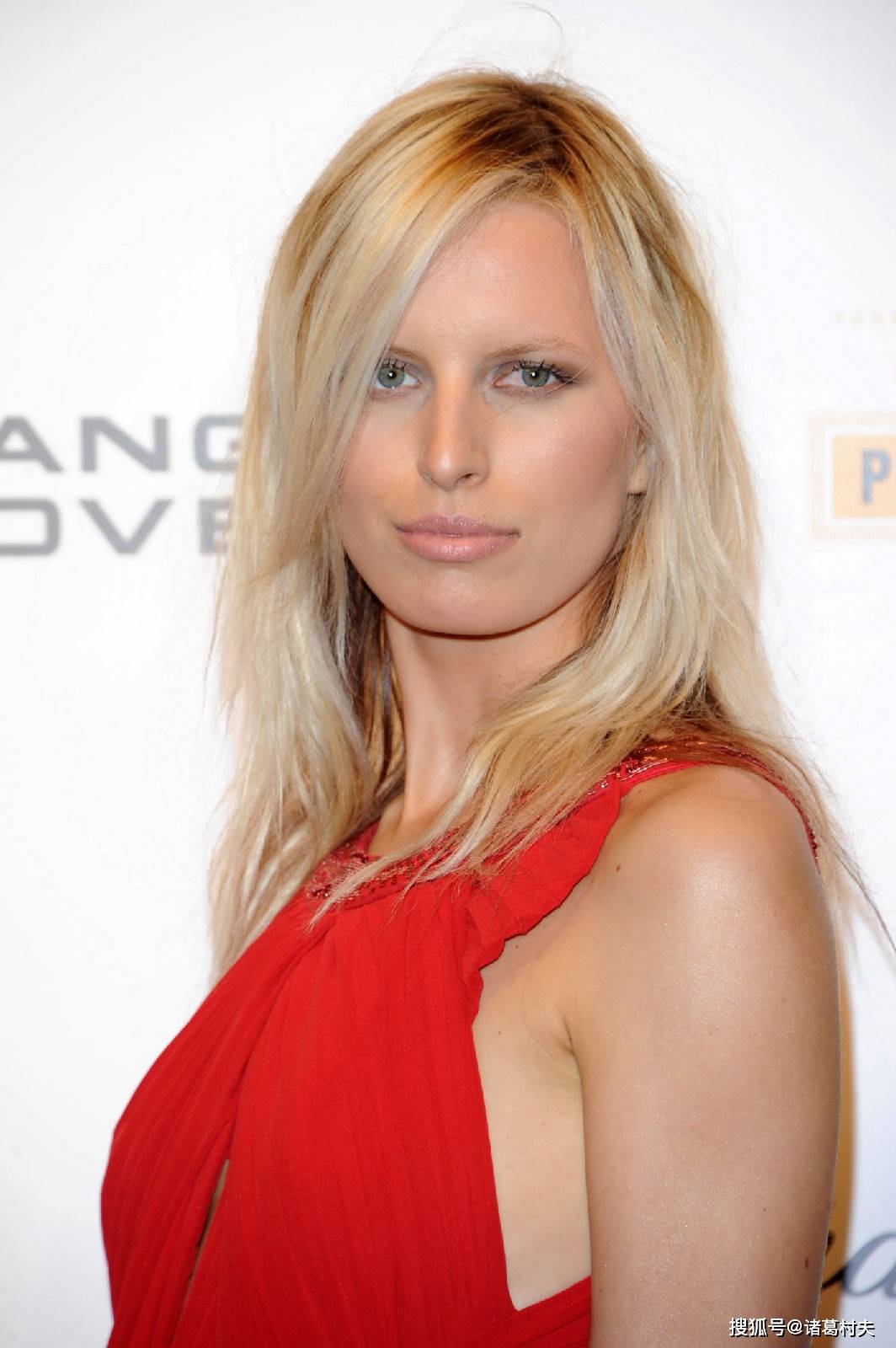 极品!卡罗莱娜科库娃写真赏_身材_魅力_运动