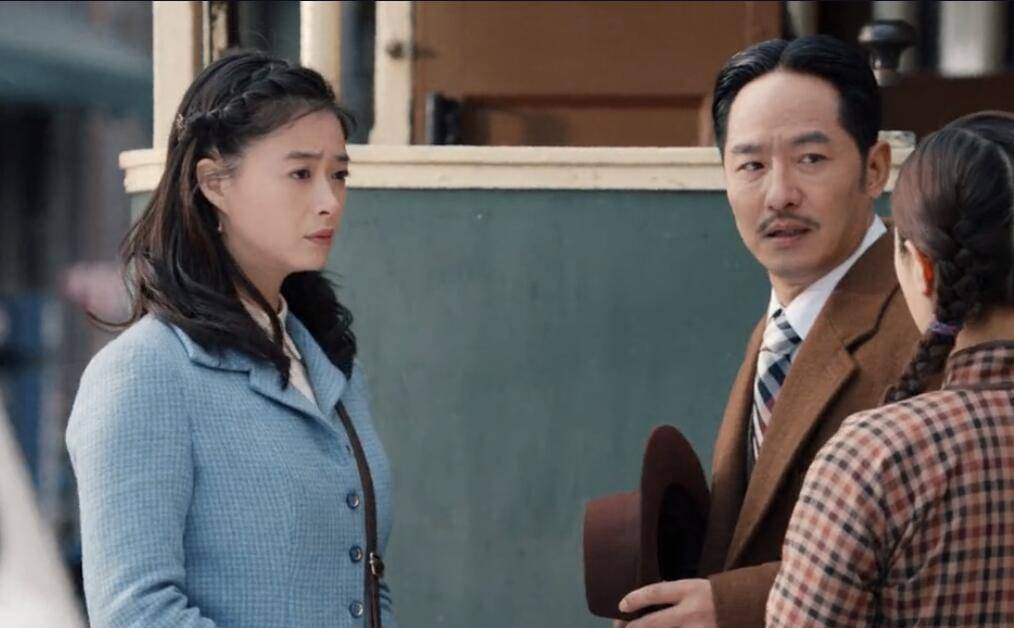 6位被身材拖累惨了的女明星:看脸好惊艳,一看全身就完蛋_蒋欣_阿娇