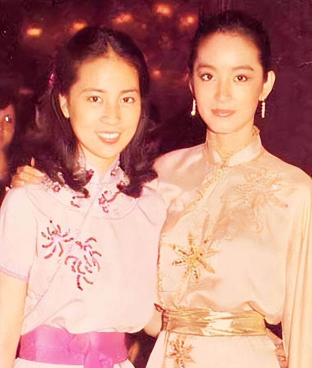 看了刘晓庆再看林凤娇和林青霞,同样70岁,却像奶奶和孙女!