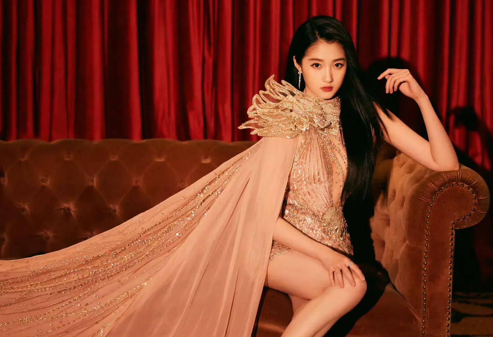 关晓彤背后的故事_北京市_恋情_中国