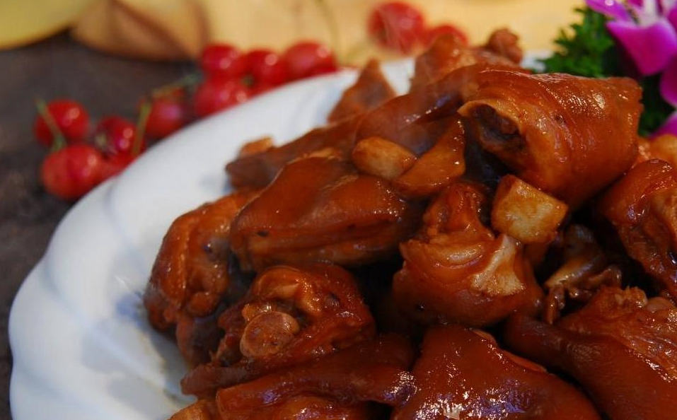 猪蹄怎样做才香软可口?诀窍在这里,有了这些窍门,想不