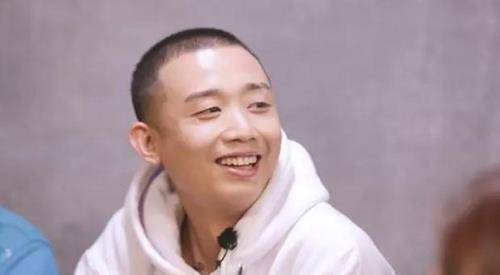 说唱歌手gai被曝走歪路 这是怎么回事周延走歪路事件真相扒皮_公司