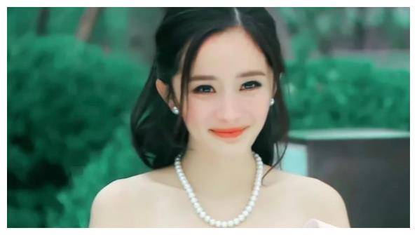 杨幂回应解约风波,解开圈内真相,让人意识到误会杨超越了_成绩_转型