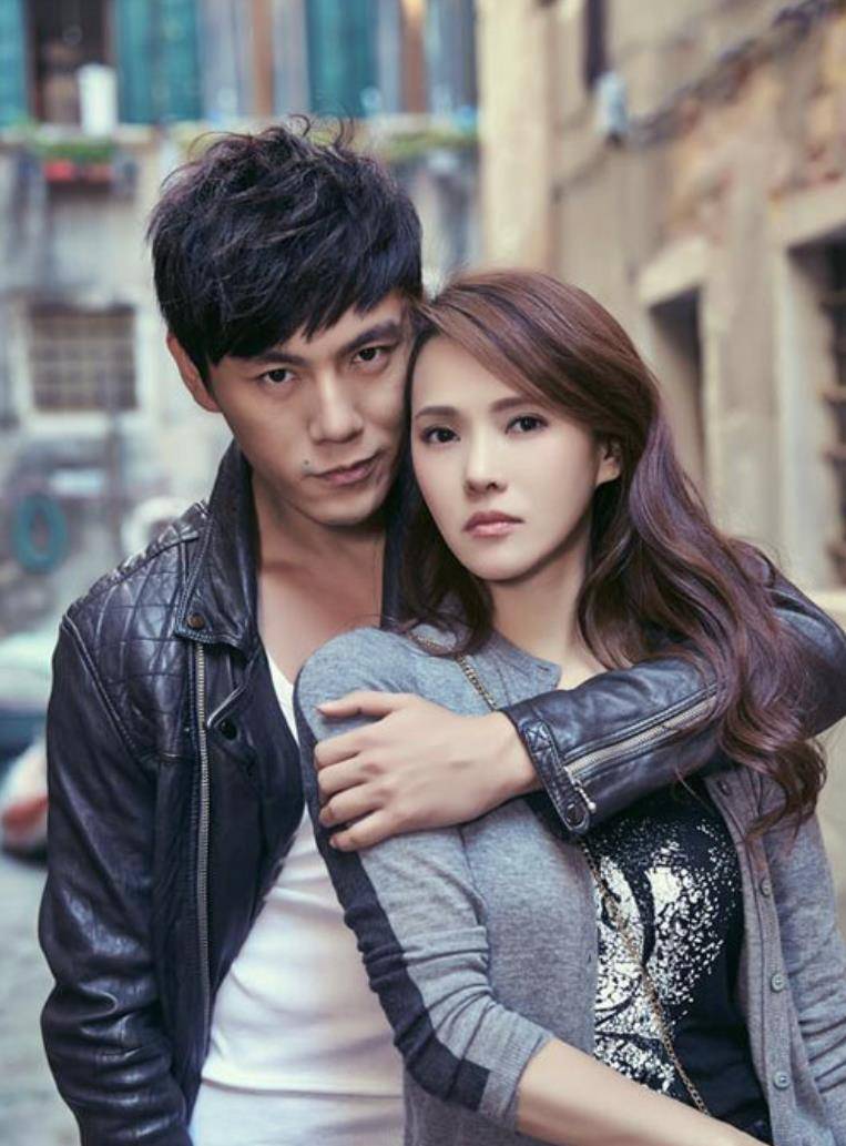 秦昊曾经说过一个段子,说某次伊能静生日,他给她写了个贺卡,上面写了