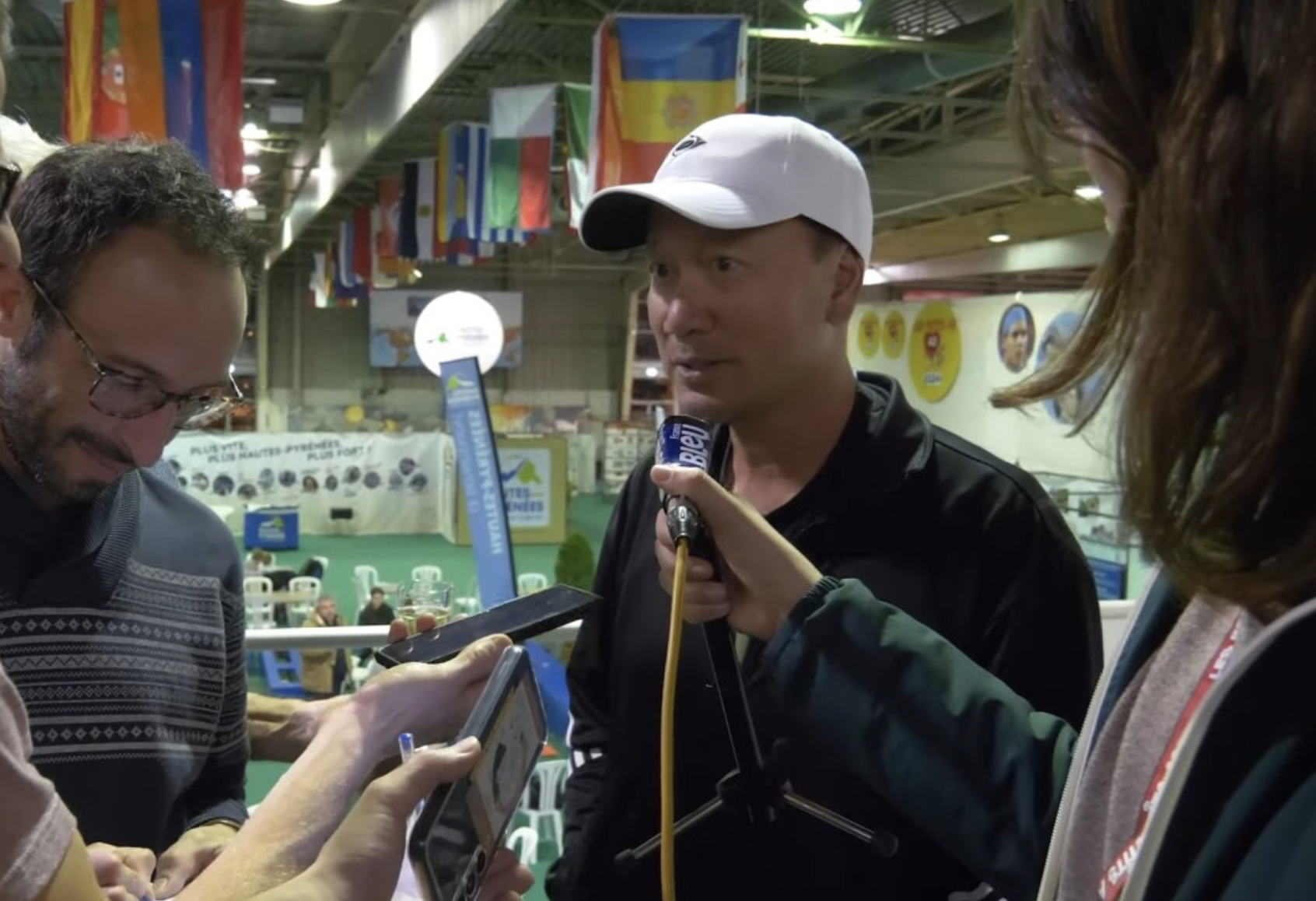 网球王子张德培13岁长女罕露脸,身高1.