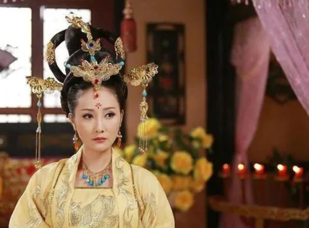 韦皇后:荒乱放荡,豢养男宠,沉迷享乐,毒死丈夫,女皇梦破灭_唐中宗