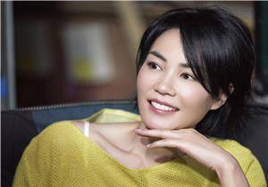 王菲谢霆锋牵手外出会友聚餐 力破分手传闻_网友_质疑