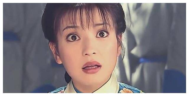 《还珠格格》:小燕子为何不直接夺鞭,却欲施鞭刑于乾隆永琪?