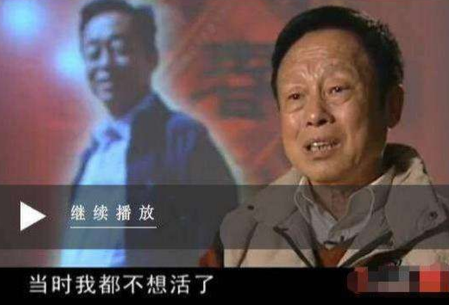 "随着前两届春晚的成功,全国人民开始期待每年大年三十春晚的到来.