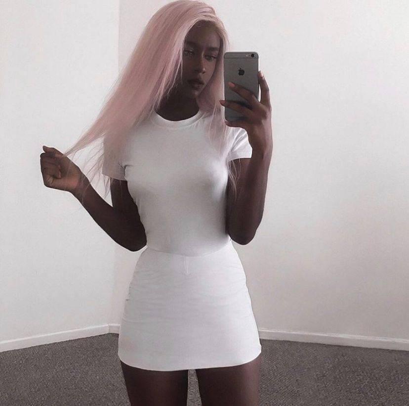 世界最美"黑人女孩",因长相太美,家人不允许她独自.