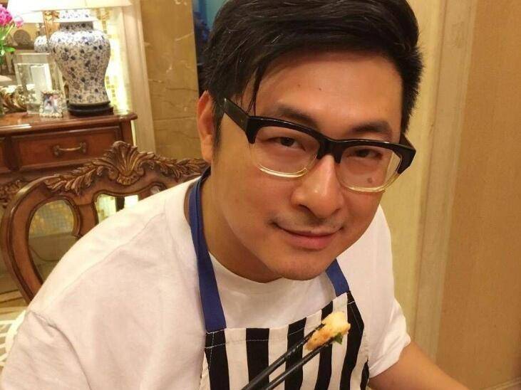 疑王岳伦好友为其发声:喝多了只能扶着墙和女生交谈_网友_画面_因为