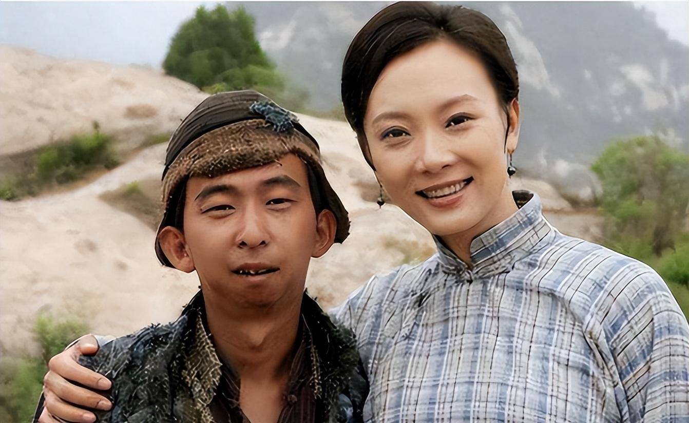 身材挺拔的典型明星,反而是一个被戏称为"最丑男演员"的人物