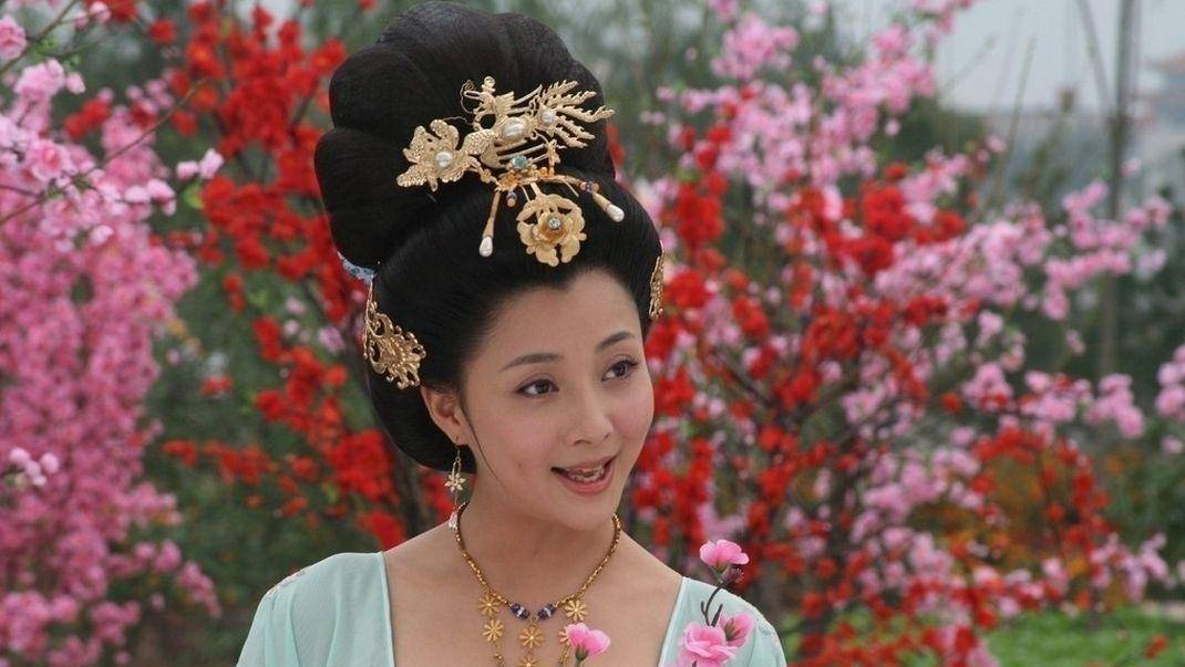 唐玄宗日夜独宠杨贵妃,盛宠11年之久,为何没有生下一?