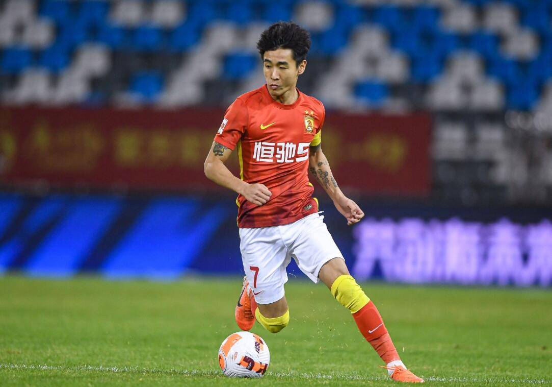 山东鲁能,上海海港还是成都蓉城?球迷不