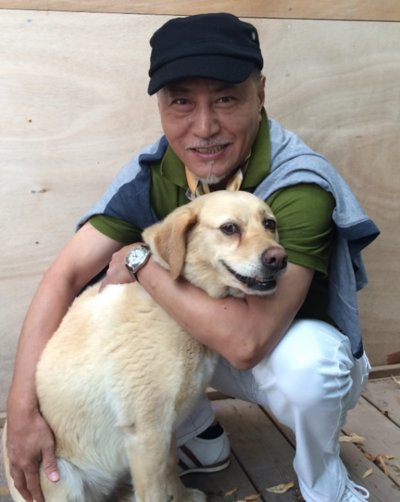 在王侃的努力下,他后来顺利从艺校毕业,进入了上海电声厂工作,工作中