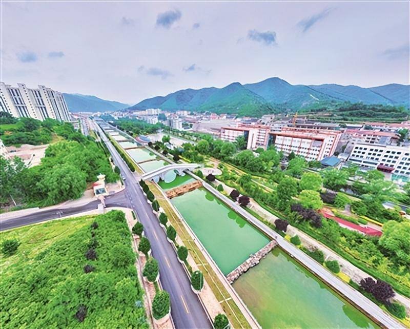 山西平顺县:山青城绿景色新_工作_环境空气_质量