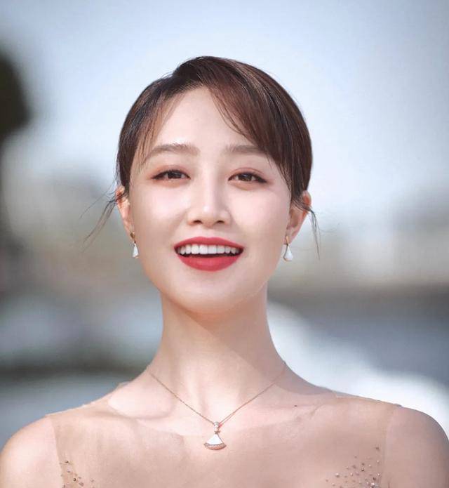 蓝盈莹早期照片流出,在那个没有滤镜的年代,这种颜值太过于真实_生活