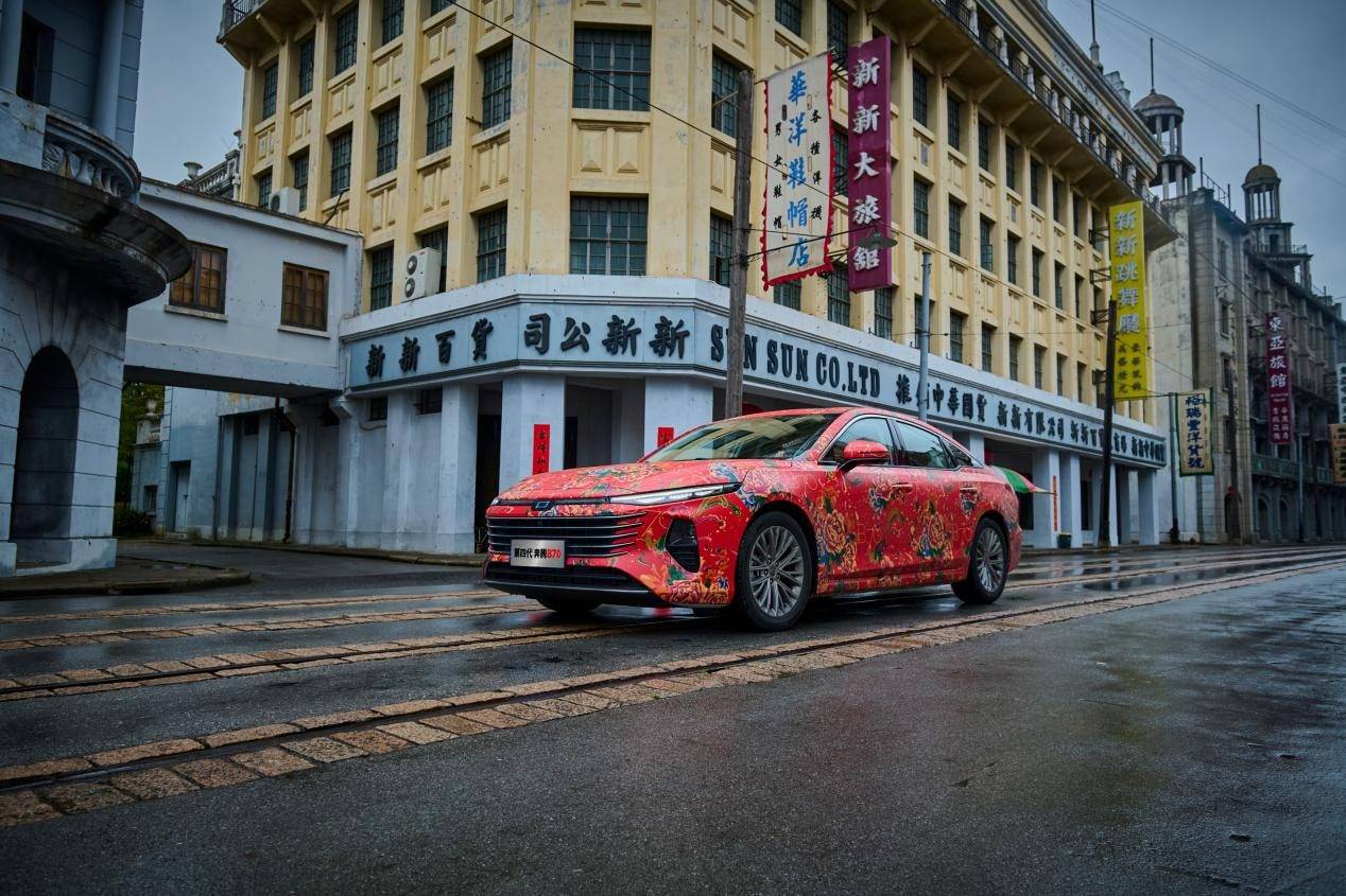 在上海繁花现场,一汽奔腾x东北大花