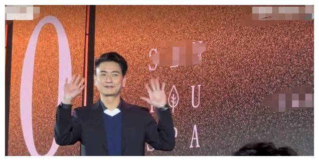 黄宗泽43岁在江苏卖力表演,被曝抢答不断,众人争相请他_形象_活动