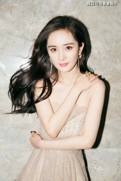 大幂幂37岁魅力依旧,性感迷人!_光芒_影坛_容颜