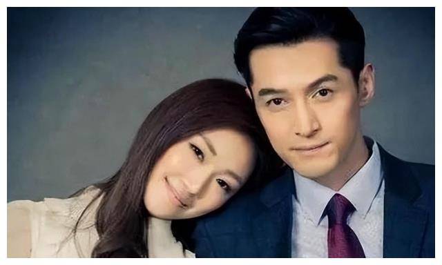 胡歌与老婆购物私照曝光,胡太太的标准是什么样的?_宁