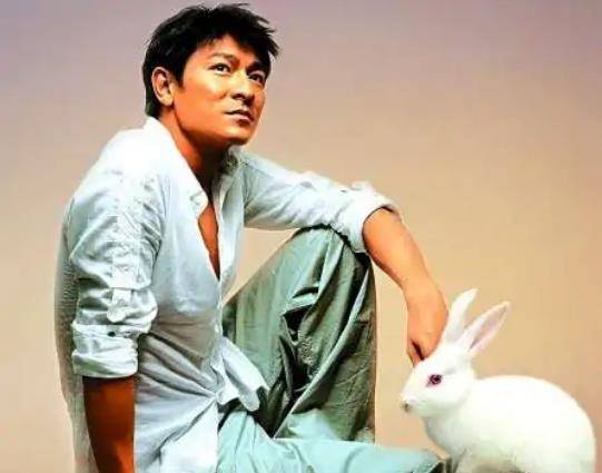 华语乐坛最为重要的一年,皆因为这三首经典歌曲_粤语_伍思凯_刘德华