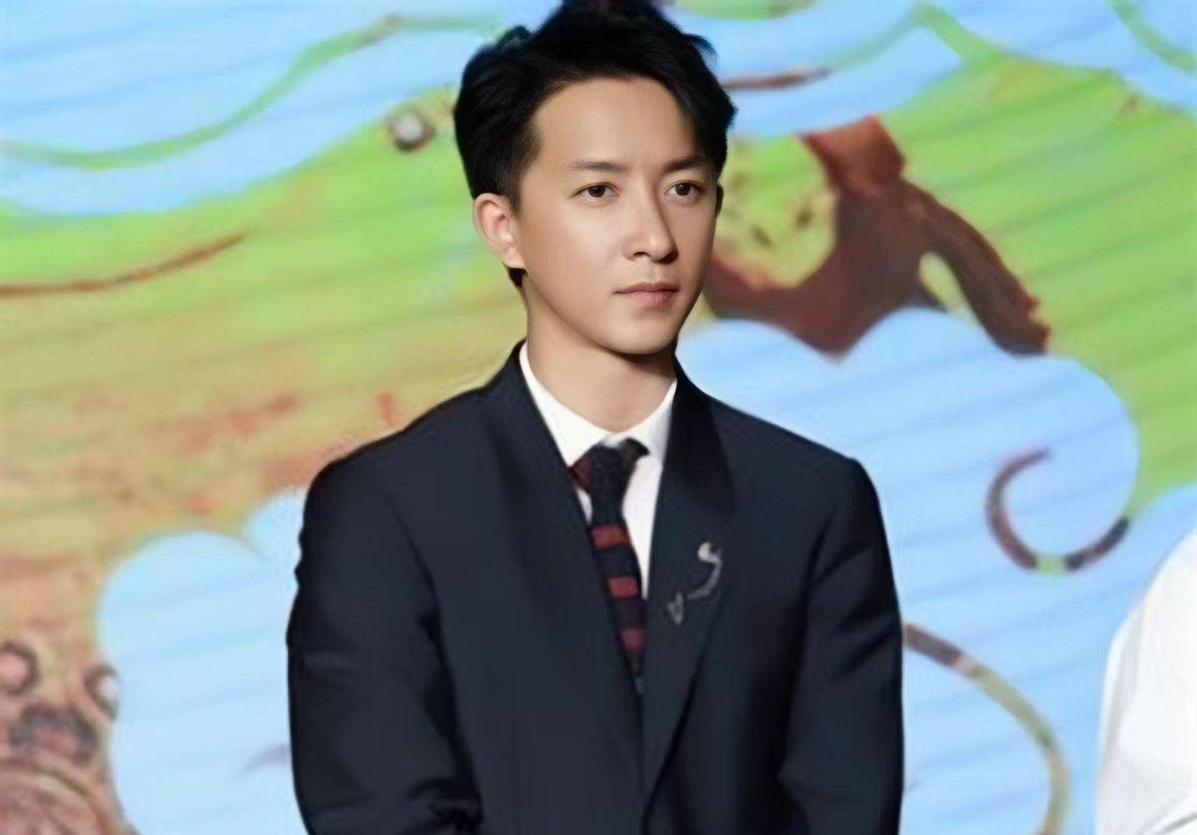 韩庚:曾经遭遇sm公司的"特殊"待遇,演唱会上的心酸与