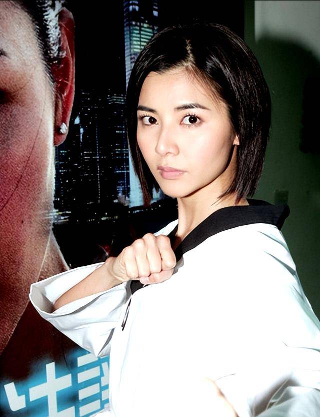三级片女星,被冠以"问题少女"称号,最终嫁影帝郑伊健_蒙嘉慧_生活