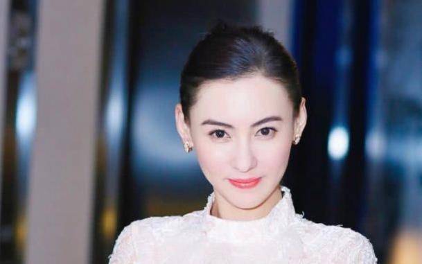 再加上分手之后就跟旧爱王菲复