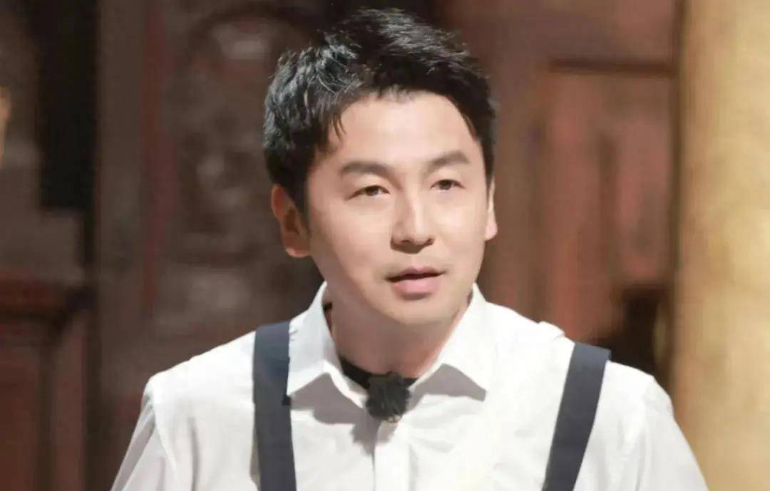 雷佳音:妻子和我挤过10平方米的屋子,我火了绝不能辜负她_家庭_生活