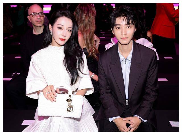 王俊凯恋情曝光!猜测女友身份,粉丝揭秘意外真相_合作