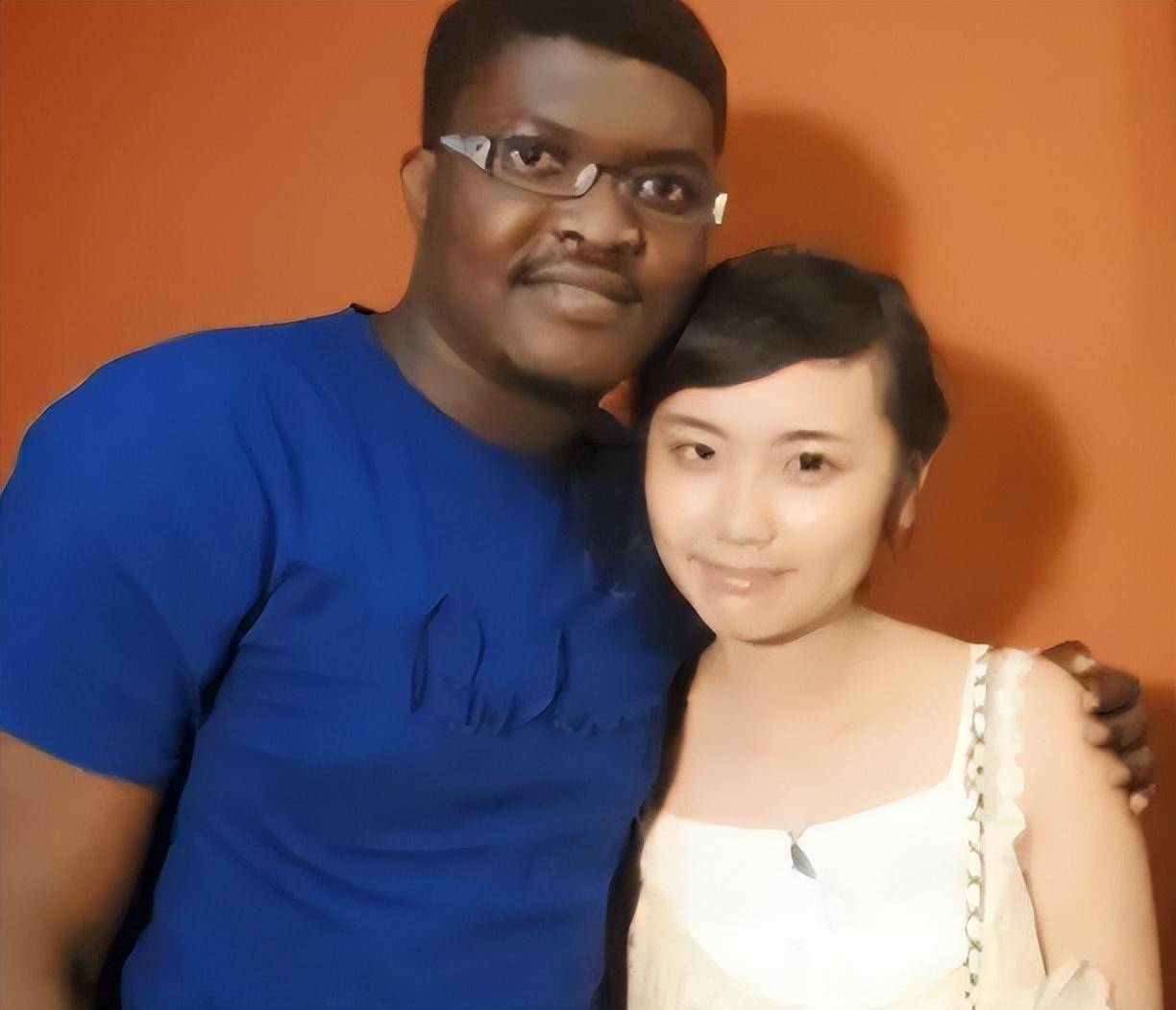 黑人歌手好弟:走红后娶中国小娇妻,来北京16年仍未拿到中国绿卡_音乐